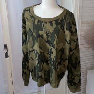 Gently used plus size 3x PLT camouflage sweater